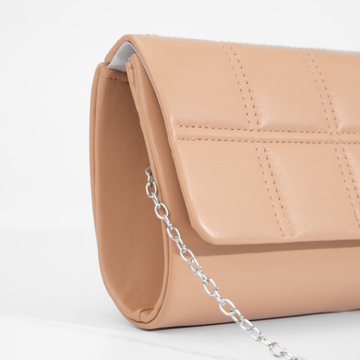 Сумка-клатч на клапане, цвет бежевый
