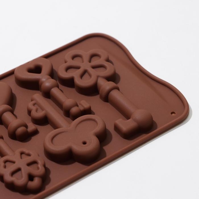 Форма для кондитерских украшений Доляна «Ключики», силикон, 21×10,5×1,5 см, 8 ячеек, цвет коричневый Форма для кондитерских украшений Доляна «Ключики», силикон, 21×10,5×1,5 см, 8 ячеек, цвет коричневый