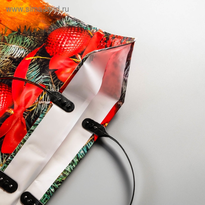 Новый год. Пакет  Новый год. Пакет "Шарики на деревянном", полиэтиленовый с пластиковой ручкой, 44 х 40 см.