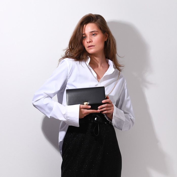 Сумка-клатч на клапане, цвет чёрный Сумка-клатч на клапане, цвет чёрный