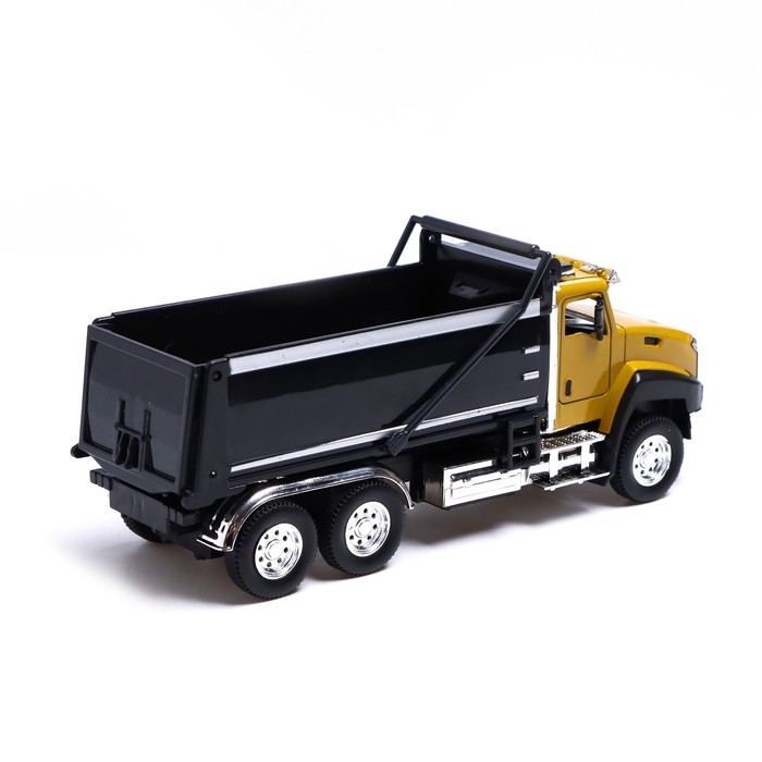 Грузовик металлический «Самосвал», инерция, открываются двери, свет и звук Грузовик металлический «Самосвал», инерция, открываются двери, свет и звук