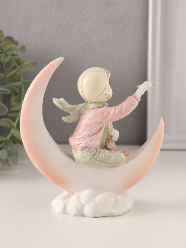 Сувенир полистоун Сувенир полистоун "Малыш-авиатор на месяце" 13х5,5х14 см