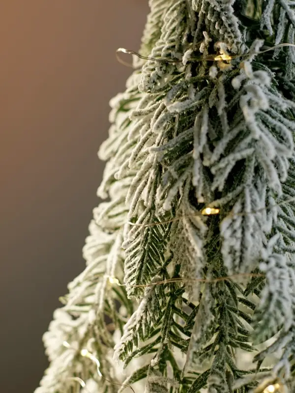 Фигура светодиодная "Заснеженная ель" 29 см, 20 LED, AG13х3 (в компл.), БЕЛЫЙ