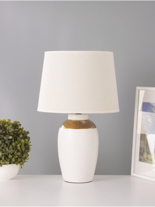 Настольная лампа Настольная лампа "Бабл" 1х15Вт Е14 белый/золото 28х28х44см