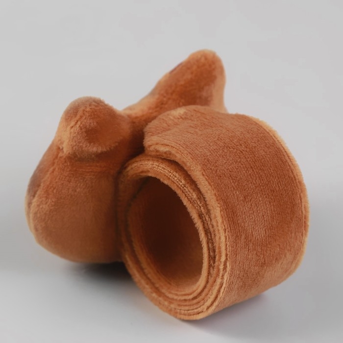 Игольница на браслете «Мишка», 23×6.5 см, коричневая Игольница на браслете «Мишка», 23×6.5 см, коричневая