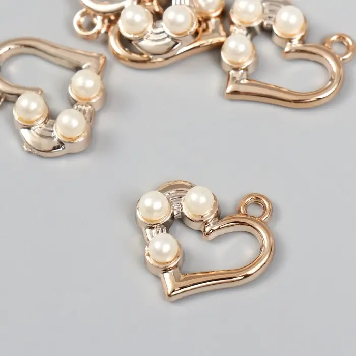 Пластиковый элемент, декоративная подвеска под металл «Арт Узор. Сердце с бусинками», золото, 2.4×0.7×2.4 см