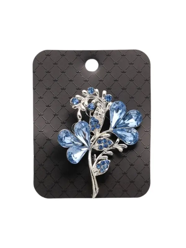 Брошь &laquo;Цветок&raquo; трилистник, цвет голубой в серебре