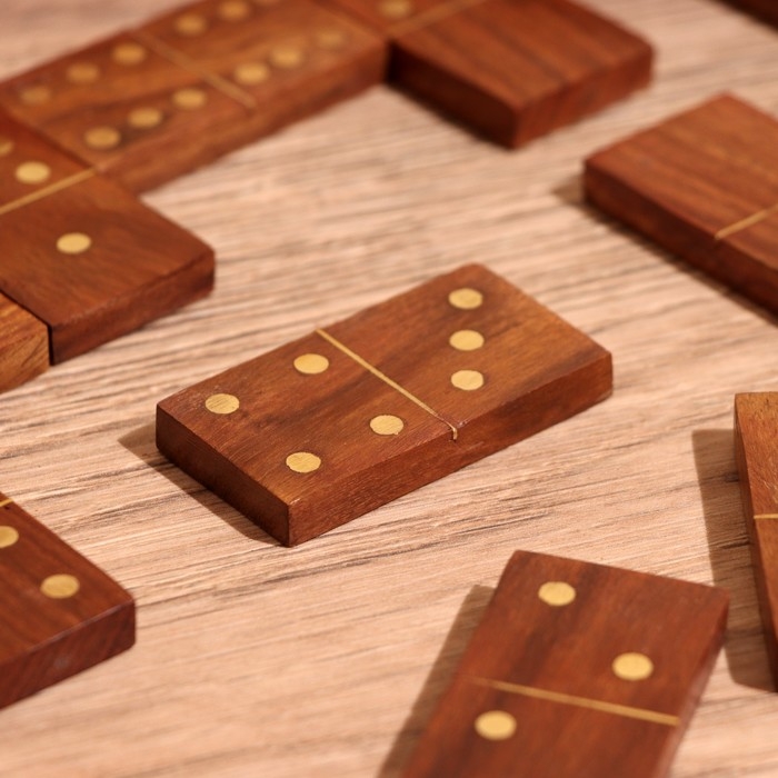 Игра настольная 3в1 (шахматы + домино + кубики), доска 20х20 см, дерево шишам Игра настольная 3в1 (шахматы + домино + кубики), доска 20х20 см, дерево шишам