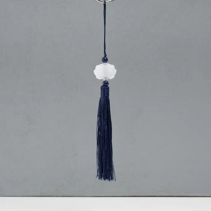 Подвеска текстиль, пластик "Кисть. Лотос" тёмно-синяя 1,2х2,7х14,5 см