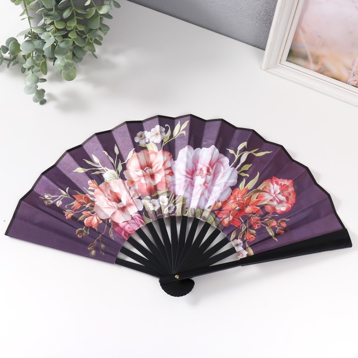 Веер пластик, текстиль h=26,5 см  Веер пластик, текстиль h=26,5 см "Цветы на темно-фиолетовом фоне"