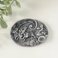 Магнит "Погонщик оленей на фоне северного сияния (барельеф)" 6 см Магнит "Погонщик оленей на фоне северного сияния (барельеф)" 6 см