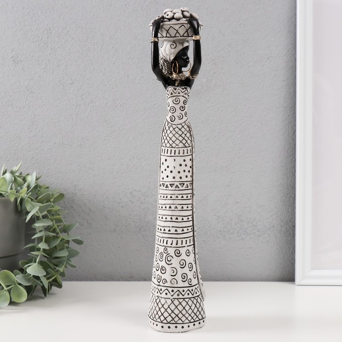 Сувенир полистоун  Сувенир полистоун "Африканка с фруктами на голове" белый с чёрным 8х6х33 см