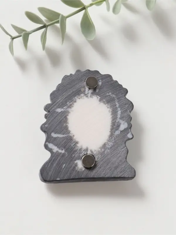 Магнит "С осетром" (барельеф) , 7,5см