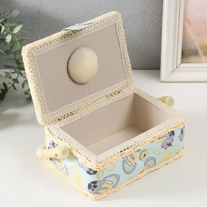 Шкатулка для рукоделия и шитья &laquo;Котята на клубках&raquo;, хранение ниток, иголок, мелочи, 18&times;12&times;9.5 см