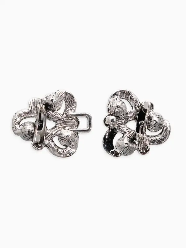 Зажим для кардигана Зажим для кардигана "Ажур", узел, цвет белый в чернёном серебре