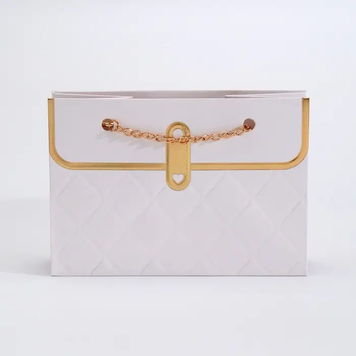 Пакет переноска для цветов, ручка цепь, &laquo;Белый&raquo;, с золотым тиснением, 15&times;10.5&times;10 см