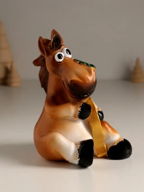 Копилка полистоун "Конь с подковой - Люблю и клевером" 9,7х8,5х13,3 см