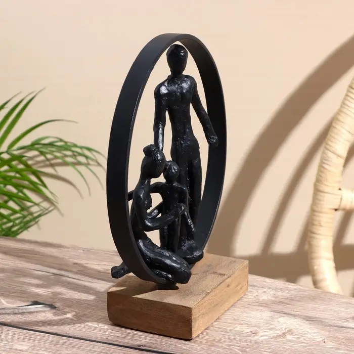 Сувенир &laquo;Семья&raquo;, 23&times;10.5&times;27 см, полимерная смола, манговое дерево