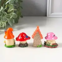 Сувенир полистоун "Домики-грибочки" набор 4 шт 3,5х3,5х5 см