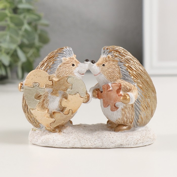 Сувенир полистоун  Сувенир полистоун "Влюбленные ёжики нашли друг друга" 10,5х5,5х7,5 см