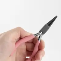Круглогубцы для рукоделия, 12.5&times;6.5 см, розовые