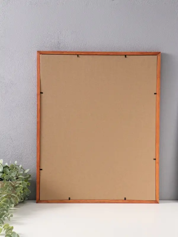 Фоторамка дерево 40х50 см, орех №1 (пластиковый экран)