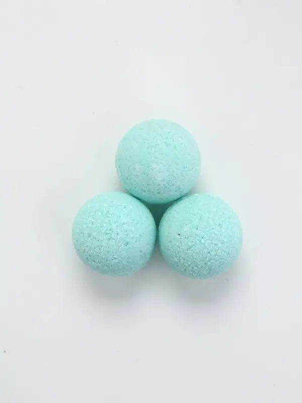 Бомбочки для ванны Happy New Year, набор 3 шт х 40 г, аромат новогодний леденец, URAL LAB Бомбочки для ванны Happy New Year, набор 3 шт х 40 г, аромат новогодний леденец, URAL LAB