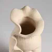 Ваза настольная керамика "Терсеро" 23,5х10 см, бежевый Ваза настольная керамика "Терсеро" 23,5х10 см, бежевый