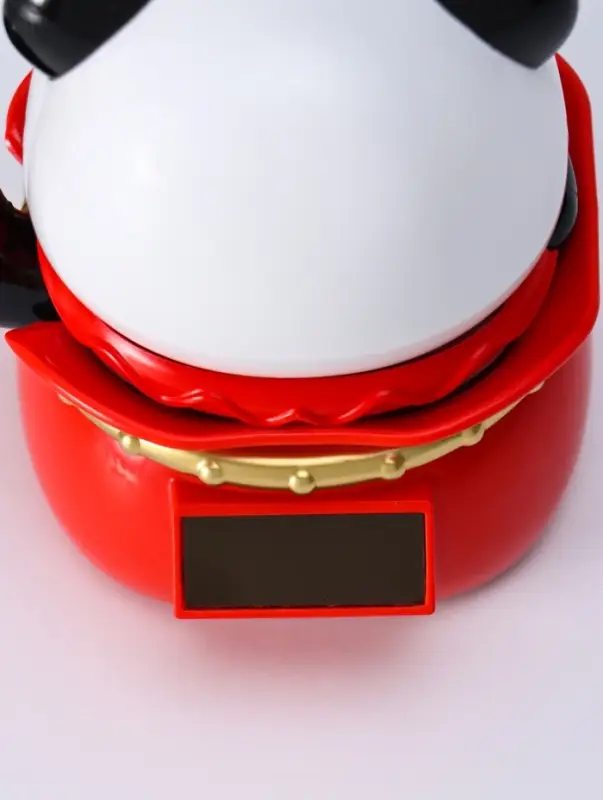 Маятник пластик от солнечной батареи "Панда в красном мешке" 11,2х14,3х15,3 см