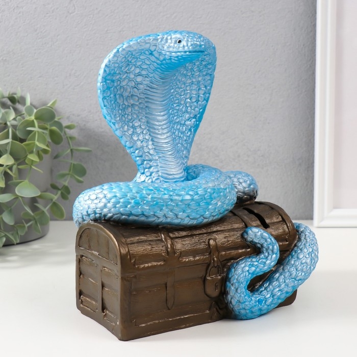 Копилка Копилка"КОБРА НА СУНДУКЕ "  20 х 17 х 12 см.