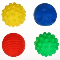 Подарочный новогодний набор развивающих тактильных мячиков Крошка Я &laquo;Подарок малышу&raquo;, 4 шт.