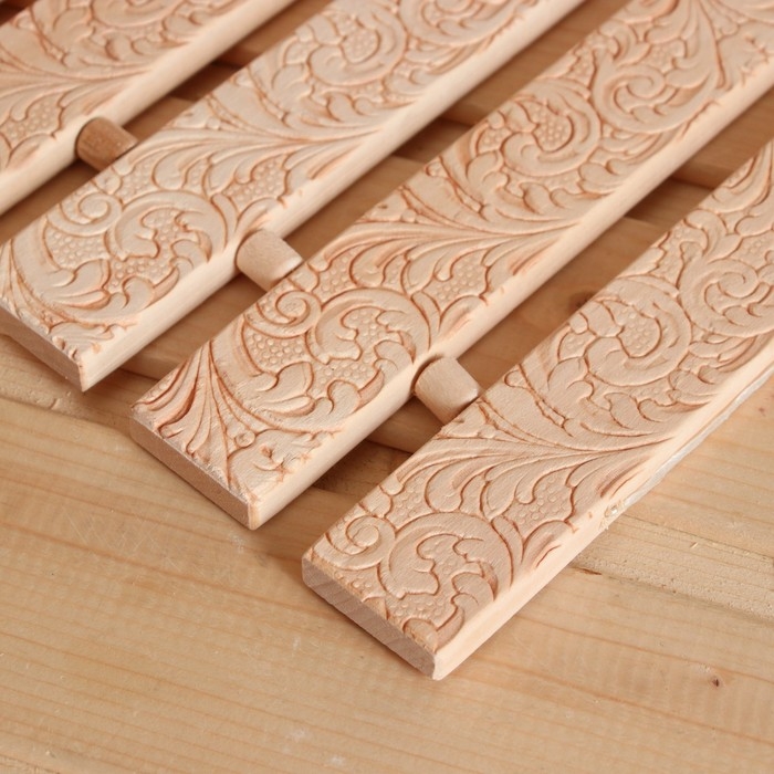 Коврик- сидушка для бани из липы, тиснение Русские узоры, 42х35х1 см Коврик- сидушка для бани из липы, тиснение Русские узоры, 42х35х1 см