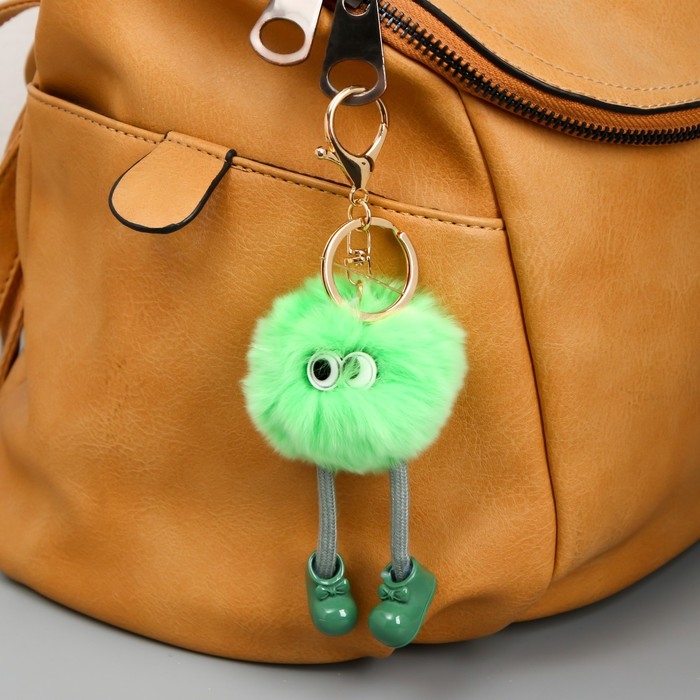 Пушистик на кольце с карабином  Пушистик на кольце с карабином "Чудик с длинными ножками в ботинках" салатовый