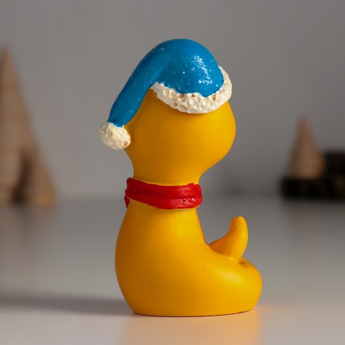 Сувенир полистоун Сувенир полистоун "Змейка жёлтая в синей шапке и красном бантике" 5х4х9 см