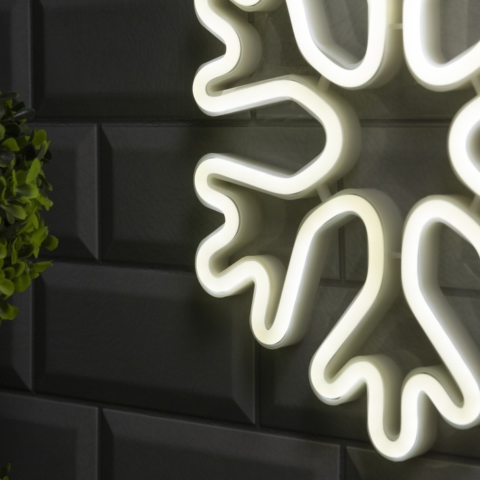 Неоновая вывеска «Снежинка» 30 см, батарейки ААх3 (не в комплекте), USB, свечение белое Неоновая вывеска «Снежинка» 30 см, батарейки ААх3 (не в комплекте), USB, свечение белое