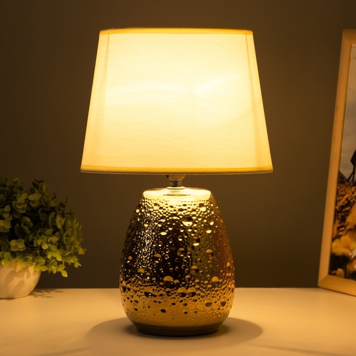 Настольная лампа Настольная лампа "Беата" Е14 40Вт золото 21х21х32 см RISALUX