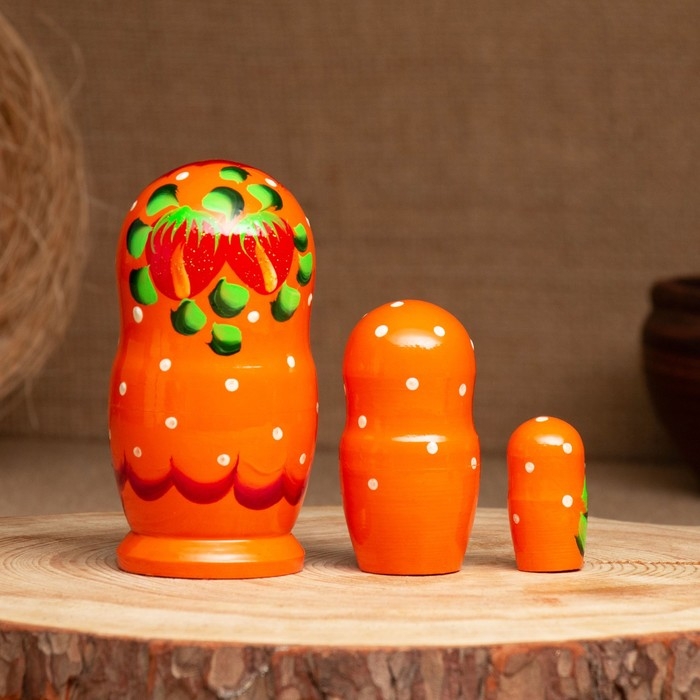 Матрёшка «Земляничка», оранжевое платье, 3 кукольная, 10-12 см Матрёшка «Земляничка», оранжевое платье, 3 кукольная, 10-12 см
