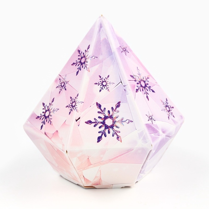 Конфеты «Волшебного нового года» в коробке бриллианте с предсказанием, 150 г. Конфеты «Волшебного нового года» в коробке бриллианте с предсказанием, 150 г.