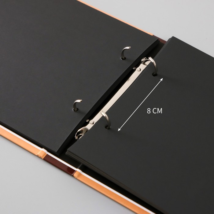 Фотоальбом 25 листов (уголки+кольца)  Фотоальбом 25 листов (уголки+кольца) "Наш семейный фотоальбом" 27х19 см