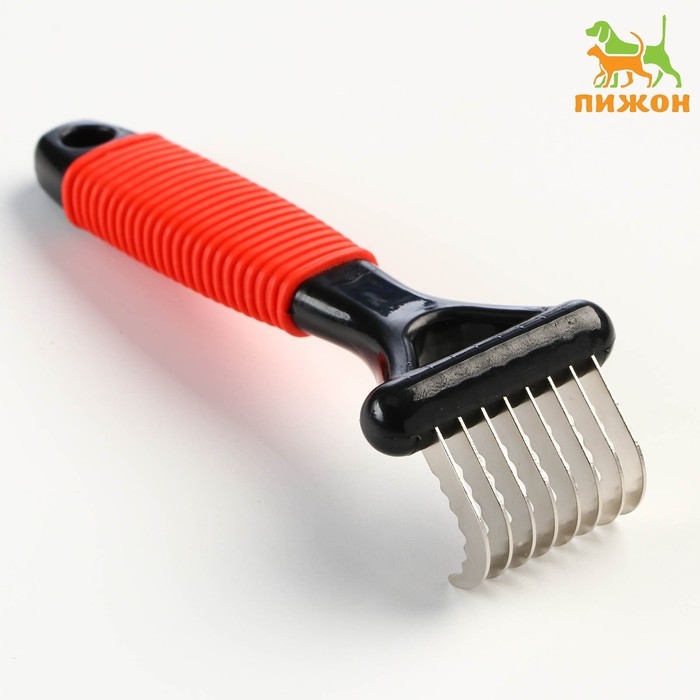 Колтунорез загнутый, 8 лезвий, 5,5 х 15 см, чёрно-красный Колтунорез загнутый, 8 лезвий, 5,5 х 15 см, чёрно-красный