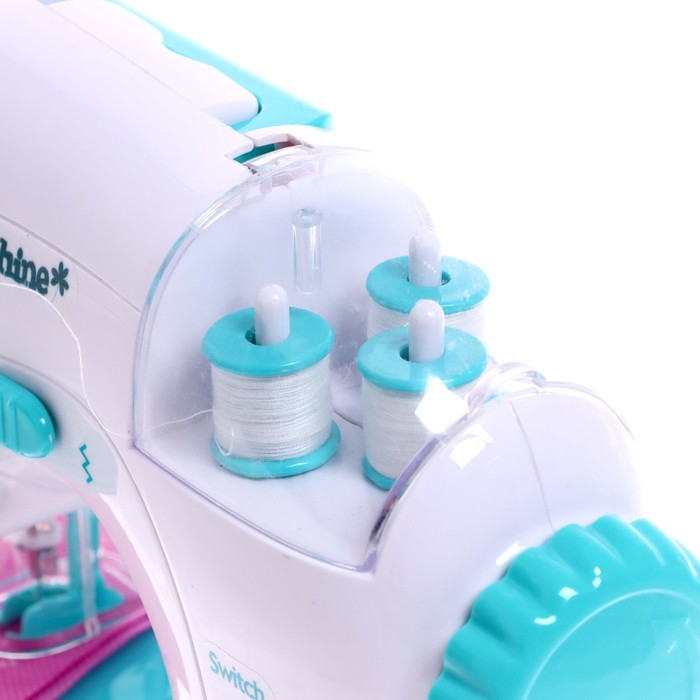 Швейная машинка «Рукодельница», 3 катушки Швейная машинка «Рукодельница», 3 катушки