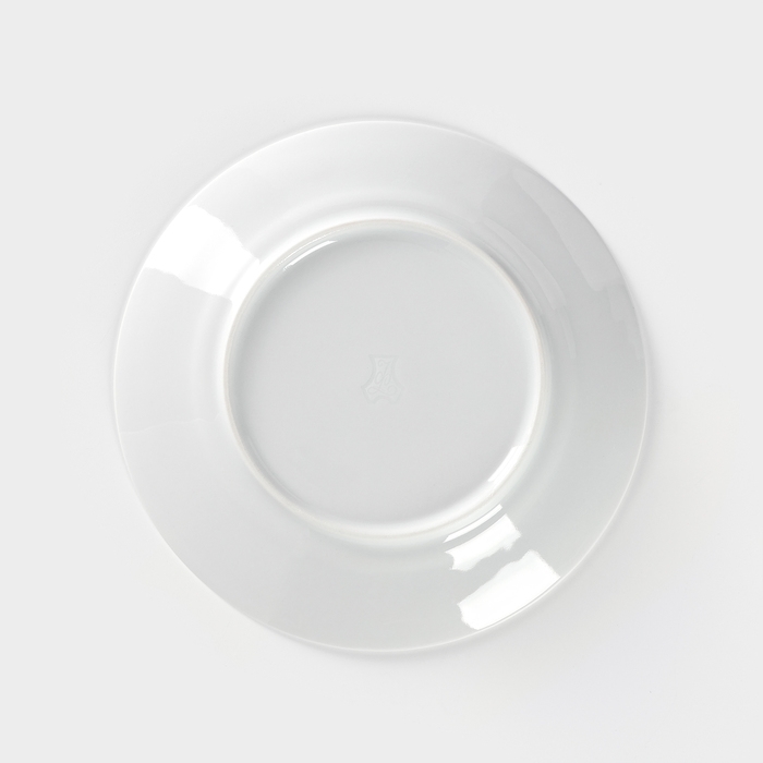 Тарелка фарфоровая «Пчёлы», d=17,5 см, цвет белый Тарелка фарфоровая «Пчёлы», d=17,5 см, цвет белый