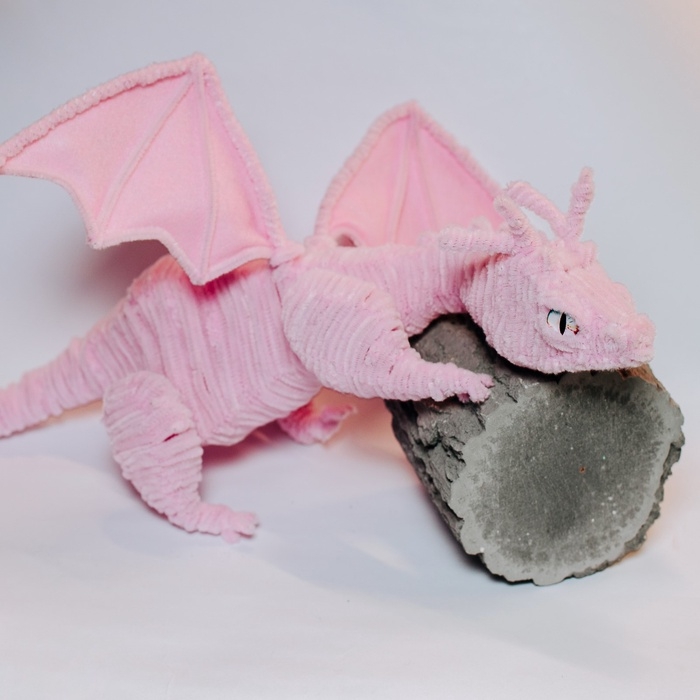 Игрушка из меховых палочек «Сказочный дракон» Игрушка из меховых палочек «Сказочный дракон»