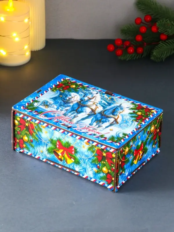 Шкатулка-ящик  самосборный малый с символом года "Тройка", 20х13,6х8 см