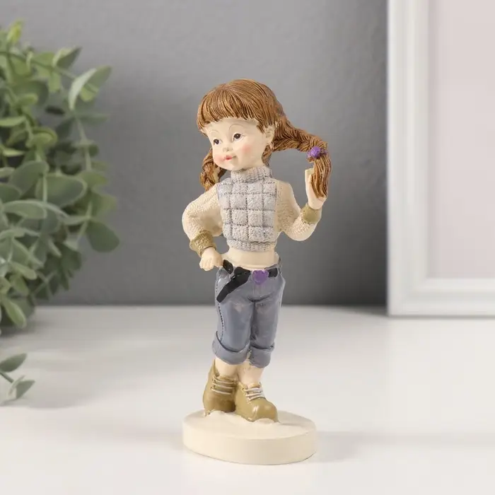 Фигурка полистоун &laquo;Девочка модница&raquo;, 13&times;5.5&times;4 см, МИКС