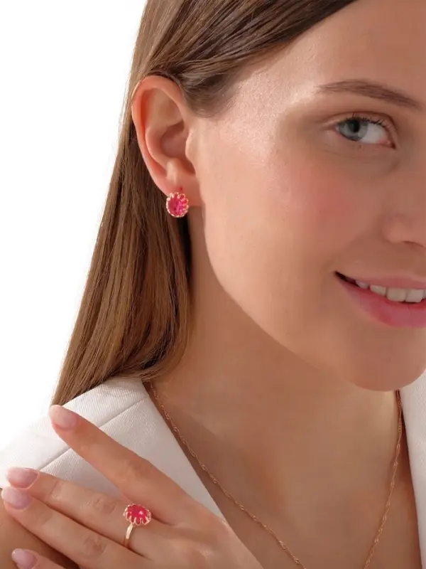 Гарнитур 3 предмета: серьги, кулон, кольцо безразмерное &laquo;Эдель&raquo;, овал, ярко-розовые в золоте, 45 см