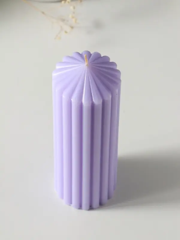 Свеча-цилиндр 7х20 см, 600 гр, с крупными гранями, лаванда Свеча-цилиндр 7х20 см, 600 гр, с крупными гранями, лаванда