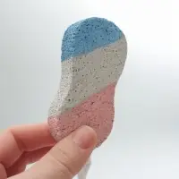 Пемза для педикюра «Бесконечность», с подвесом, 9.5×4.5 см, в коробке, разноцветная