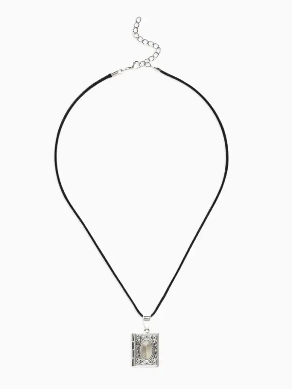 Кулон для фото на шнурке &laquo;Книга&raquo;, цвет серебро на чёрном шнурке, 45 см