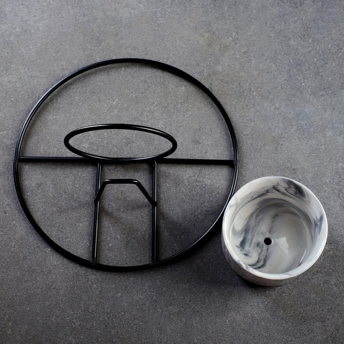 Горшок настенный Горшок настенный "Салли" с черной подставкой, 17х8х17см